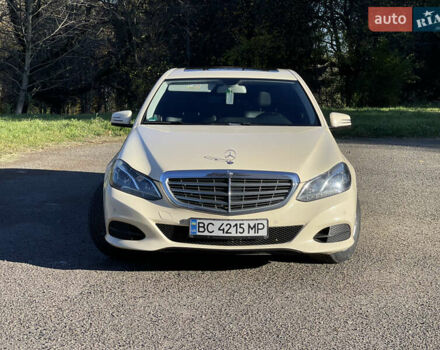 Желтый Мерседес Е-Класс, объемом двигателя 2.14 л и пробегом 470 тыс. км за 9800 $, фото 2 на Automoto.ua