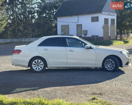 Желтый Мерседес Е-Класс, объемом двигателя 2.14 л и пробегом 470 тыс. км за 9800 $, фото 5 на Automoto.ua