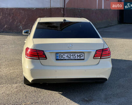 Желтый Мерседес Е-Класс, объемом двигателя 2.14 л и пробегом 470 тыс. км за 9800 $, фото 8 на Automoto.ua