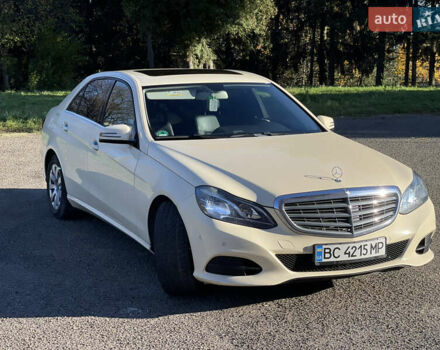 Желтый Мерседес Е-Класс, объемом двигателя 2.14 л и пробегом 470 тыс. км за 9800 $, фото 3 на Automoto.ua