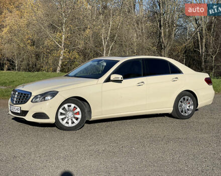 Желтый Мерседес Е-Класс, объемом двигателя 2.14 л и пробегом 470 тыс. км за 9800 $, фото 13 на Automoto.ua