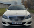 Желтый Мерседес Е-Класс, объемом двигателя 2.1 л и пробегом 475 тыс. км за 10500 $, фото 1 на Automoto.ua