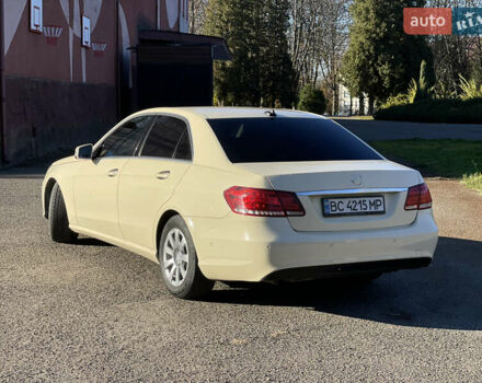 Желтый Мерседес Е-Класс, объемом двигателя 2.14 л и пробегом 470 тыс. км за 9800 $, фото 10 на Automoto.ua