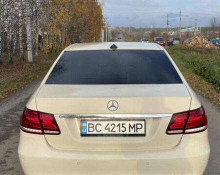Желтый Мерседес Е-Класс, объемом двигателя 2.1 л и пробегом 475 тыс. км за 10500 $, фото 4 на Automoto.ua
