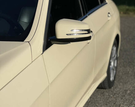 Желтый Мерседес Е-Класс, объемом двигателя 2.14 л и пробегом 470 тыс. км за 9800 $, фото 28 на Automoto.ua