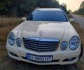 Желтый Мерседес Е-Класс, объемом двигателя 2.1 л и пробегом 234 тыс. км за 4999 $, фото 10 на Automoto.ua