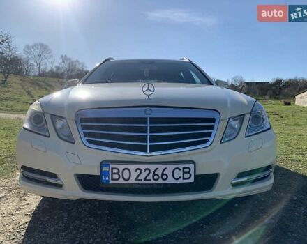 Желтый Мерседес Е-Класс, объемом двигателя 2.14 л и пробегом 620 тыс. км за 10700 $, фото 5 на Automoto.ua