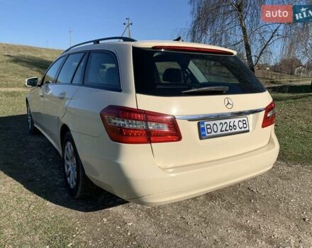 Желтый Мерседес Е-Класс, объемом двигателя 2.14 л и пробегом 620 тыс. км за 10700 $, фото 3 на Automoto.ua
