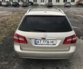 Желтый Мерседес Е-Класс, объемом двигателя 2.1 л и пробегом 250 тыс. км за 12250 $, фото 4 на Automoto.ua