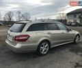 Желтый Мерседес Е-Класс, объемом двигателя 2.1 л и пробегом 250 тыс. км за 12250 $, фото 3 на Automoto.ua
