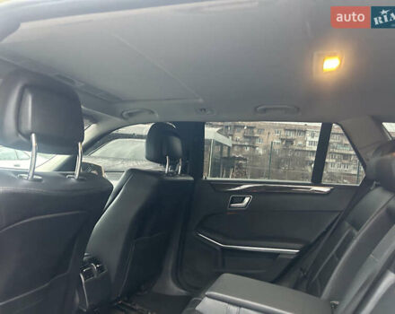 Жовтий Мерседес Е-Клас, об'ємом двигуна 2.14 л та пробігом 288 тис. км за 10700 $, фото 15 на Automoto.ua