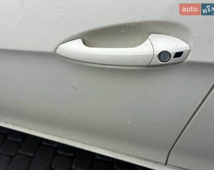 Жовтий Мерседес Е-Клас, об'ємом двигуна 2.14 л та пробігом 288 тис. км за 10700 $, фото 9 на Automoto.ua