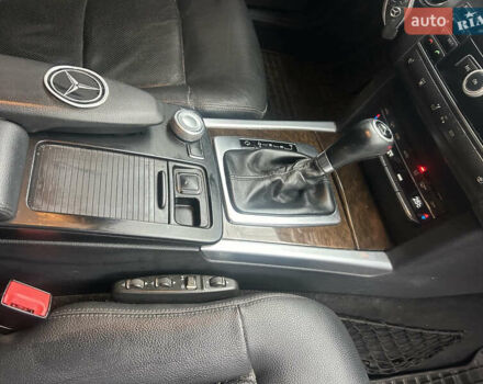 Жовтий Мерседес Е-Клас, об'ємом двигуна 2.14 л та пробігом 288 тис. км за 10700 $, фото 19 на Automoto.ua