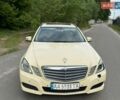 Желтый Мерседес Е-Класс, объемом двигателя 2.2 л и пробегом 480 тыс. км за 7600 $, фото 1 на Automoto.ua