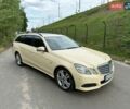 Желтый Мерседес Е-Класс, объемом двигателя 2.2 л и пробегом 480 тыс. км за 7600 $, фото 1 на Automoto.ua
