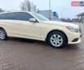 Желтый Мерседес Е-Класс, объемом двигателя 2.1 л и пробегом 400 тыс. км за 12000 $, фото 6 на Automoto.ua