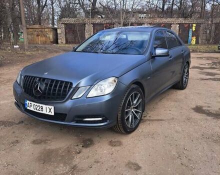 Желтый Мерседес Е-Класс, объемом двигателя 2.14 л и пробегом 364 тыс. км за 10500 $, фото 1 на Automoto.ua