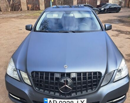 Желтый Мерседес Е-Класс, объемом двигателя 2.1 л и пробегом 364 тыс. км за 10500 $, фото 1 на Automoto.ua