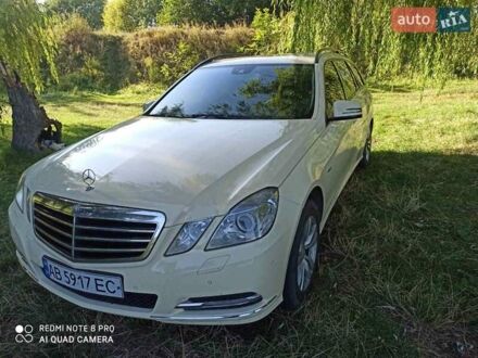 Мерседес Е-Класс 2011 в Житомире на Automoto.ua Желтый Мерседес Е-Класс, объемом двигателя 2.2 л и пробегом 380 тыс. км за 10500 $, фото 1 на Automoto.ua