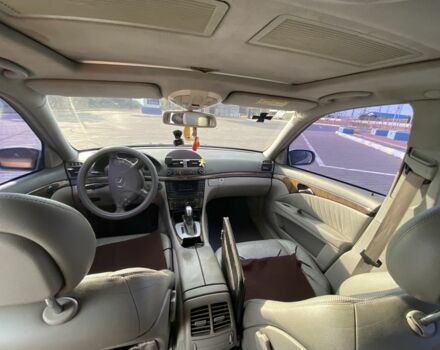 Серый Мерседес Е-Класс, объемом двигателя 3.2 л и пробегом 400 тыс. км за 2900 $, фото 8 на Automoto.ua