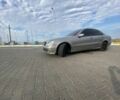 Серый Мерседес Е-Класс, объемом двигателя 3.2 л и пробегом 400 тыс. км за 2900 $, фото 1 на Automoto.ua