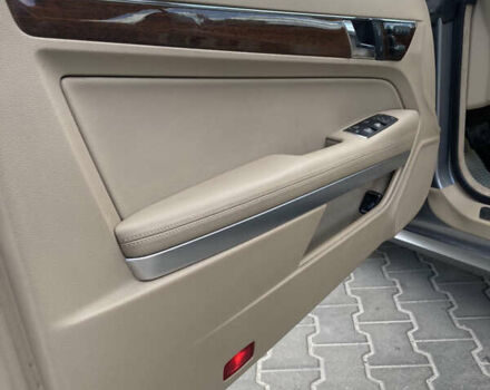 Серый Мерседес Е-Класс, объемом двигателя 3.5 л и пробегом 232 тыс. км за 16500 $, фото 9 на Automoto.ua