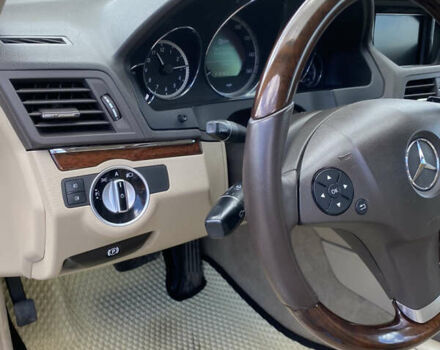 Серый Мерседес Е-Класс, объемом двигателя 3.5 л и пробегом 232 тыс. км за 16500 $, фото 11 на Automoto.ua