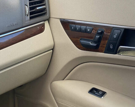 Серый Мерседес Е-Класс, объемом двигателя 3.5 л и пробегом 232 тыс. км за 16500 $, фото 22 на Automoto.ua