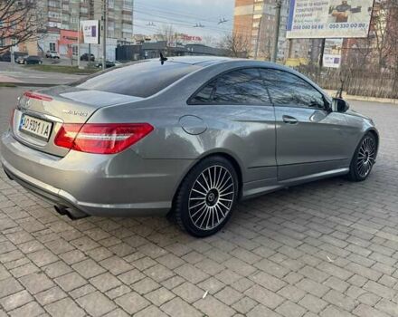 Серый Мерседес Е-Класс, объемом двигателя 3.5 л и пробегом 212 тыс. км за 13888 $, фото 3 на Automoto.ua