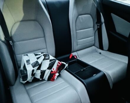 Серый Мерседес Е-Класс, объемом двигателя 3 л и пробегом 250 тыс. км за 5600 $, фото 7 на Automoto.ua