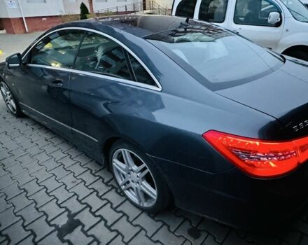 Серый Мерседес Е-Класс, объемом двигателя 3 л и пробегом 250 тыс. км за 5600 $, фото 3 на Automoto.ua
