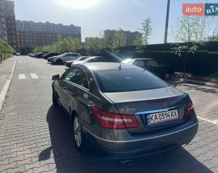 Сірий Мерседес Е-Клас, об'ємом двигуна 3.5 л та пробігом 205 тис. км за 11500 $, фото 1 на Automoto.ua