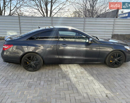 Серый Мерседес Е-Класс, объемом двигателя 1.8 л и пробегом 115 тыс. км за 17999 $, фото 4 на Automoto.ua