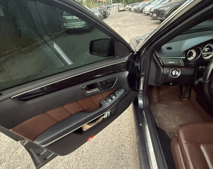 Мерседес Е-Клас 2011 у Вінниці на Automoto.ua Сірий Мерседес Е-Клас, об'ємом двигуна 2.14 л та пробігом 340 тис. км за 15500 $, фото 6 на Automoto.ua