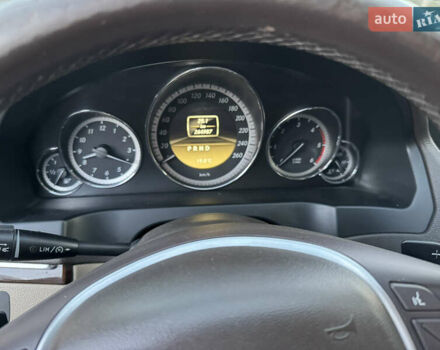 Серый Мерседес Е-Класс, объемом двигателя 2.9 л и пробегом 265 тыс. км за 12000 $, фото 17 на Automoto.ua