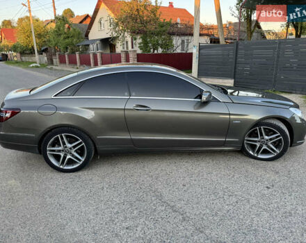 Серый Мерседес Е-Класс, объемом двигателя 2.9 л и пробегом 265 тыс. км за 12000 $, фото 3 на Automoto.ua
