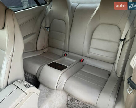 Серый Мерседес Е-Класс, объемом двигателя 2.9 л и пробегом 265 тыс. км за 12000 $, фото 23 на Automoto.ua