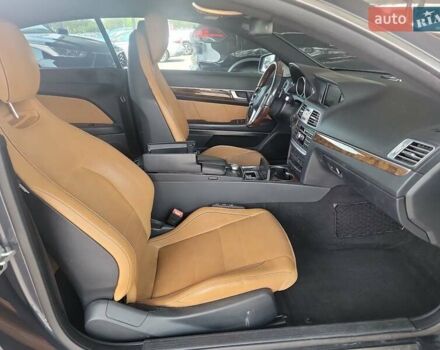 Серый Мерседес Е-Класс, объемом двигателя 3 л и пробегом 180 тыс. км за 23500 $, фото 7 на Automoto.ua