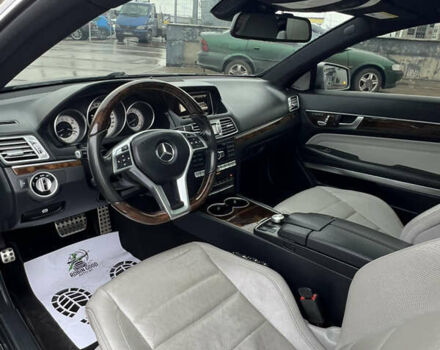 Серый Мерседес Е-Класс, объемом двигателя 3 л и пробегом 120 тыс. км за 19000 $, фото 19 на Automoto.ua