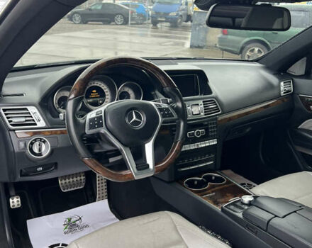 Серый Мерседес Е-Класс, объемом двигателя 3 л и пробегом 120 тыс. км за 19000 $, фото 18 на Automoto.ua