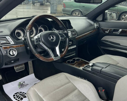 Серый Мерседес Е-Класс, объемом двигателя 3 л и пробегом 120 тыс. км за 19000 $, фото 17 на Automoto.ua