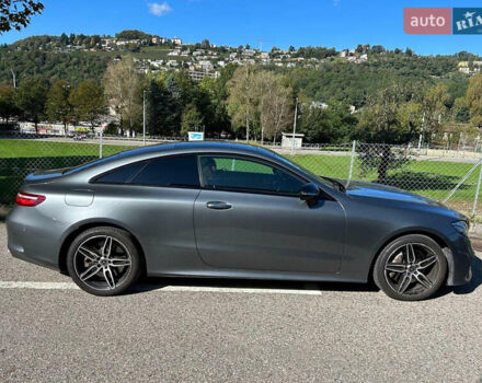 Серый Мерседес Е-Класс, объемом двигателя 3 л и пробегом 44 тыс. км за 65000 $, фото 3 на Automoto.ua