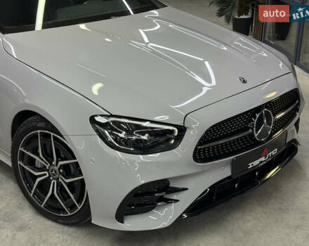 Серый Мерседес Е-Класс, объемом двигателя 3 л и пробегом 7 тыс. км за 66500 $, фото 2 на Automoto.ua