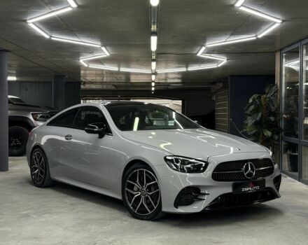 Серый Мерседес Е-Класс, объемом двигателя 3 л и пробегом 7 тыс. км за 66500 $, фото 2 на Automoto.ua