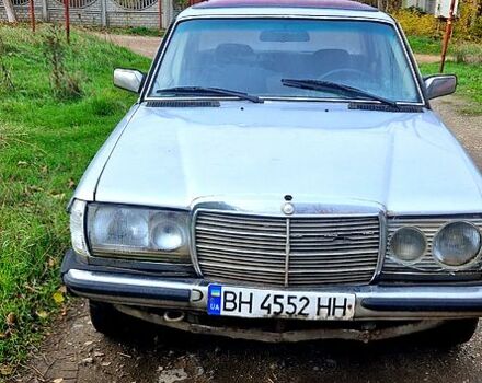 Серый Мерседес Е-Класс, объемом двигателя 2.5 л и пробегом 0 тыс. км за 1250 $, фото 1 на Automoto.ua