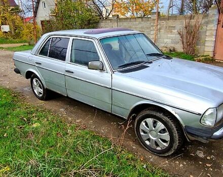 Серый Мерседес Е-Класс, объемом двигателя 2.5 л и пробегом 0 тыс. км за 1250 $, фото 2 на Automoto.ua