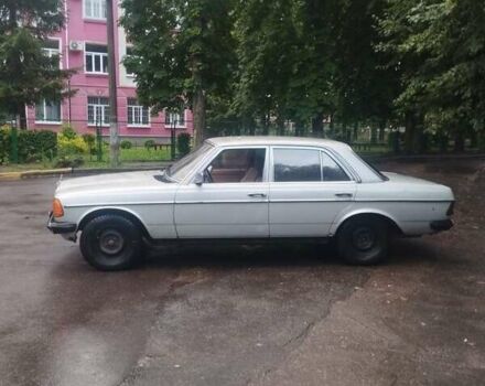 Серый Мерседес Е-Класс, объемом двигателя 2.4 л и пробегом 500 тыс. км за 1000 $, фото 2 на Automoto.ua