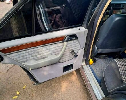 Серый Мерседес Е-Класс, объемом двигателя 2.3 л и пробегом 369 тыс. км за 500 $, фото 10 на Automoto.ua