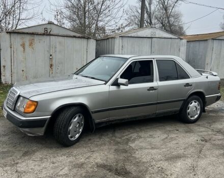 Сірий Мерседес Е-Клас, об'ємом двигуна 3 л та пробігом 2 тис. км за 1800 $, фото 4 на Automoto.ua