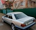 Сірий Мерседес Е-Клас, об'ємом двигуна 2.6 л та пробігом 300 тис. км за 2000 $, фото 1 на Automoto.ua